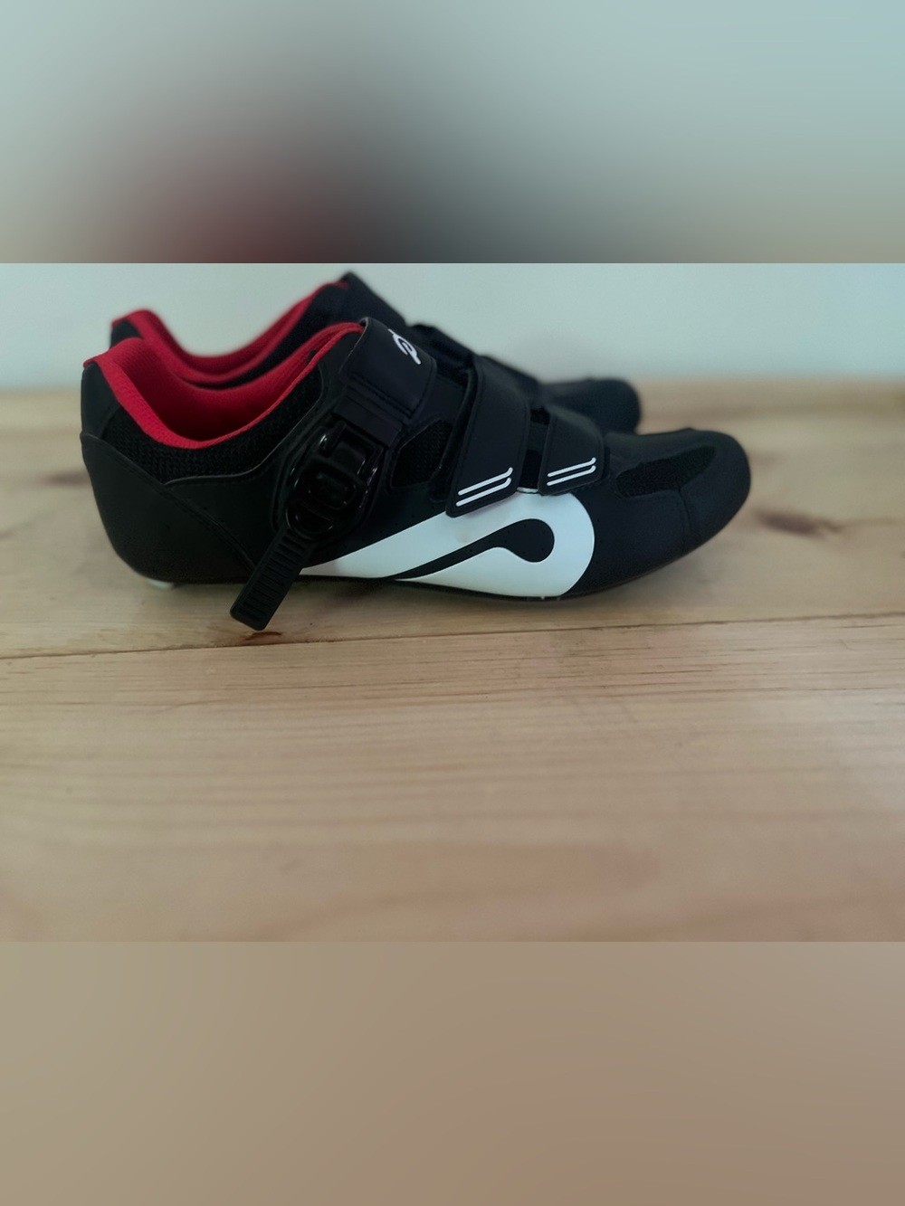 Peloton Cycling Shoes – Size EU 43 / Men’s 10 / Women’s 12 – No Cleats